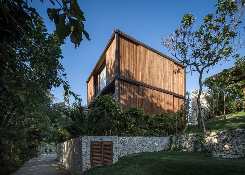 Uluwatu Surf Villas: House Aperture by Alexis Dournier