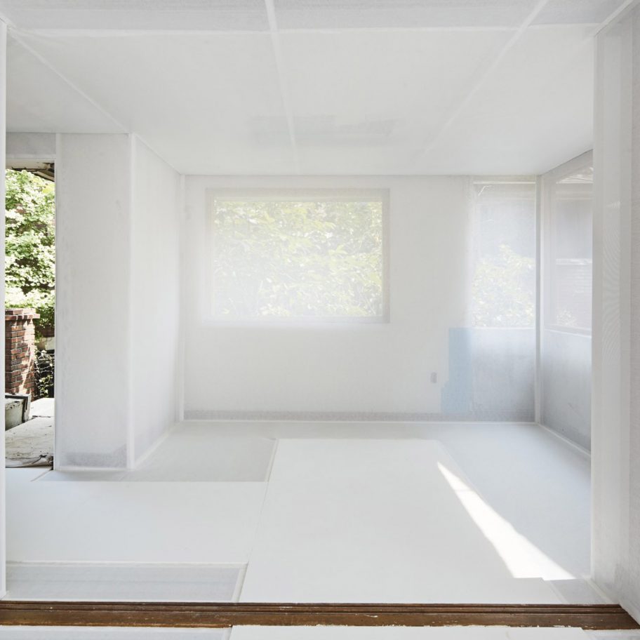 ArchiWorkshop's "funeral for a house" installation examines Seoul's redevelopment procedures