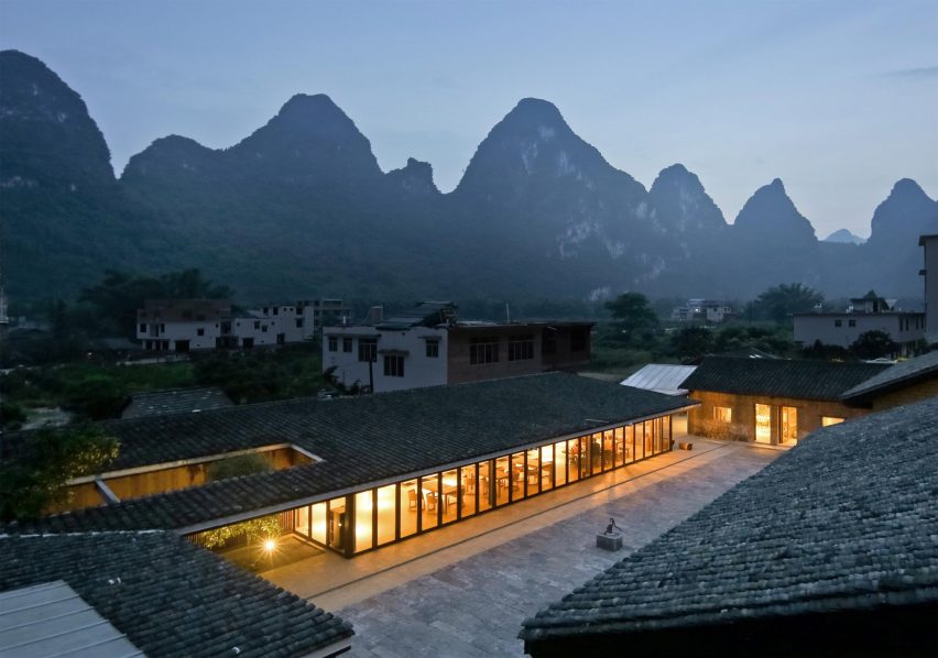 XY Yunlu Hotel by Atelier Liu Yuyang