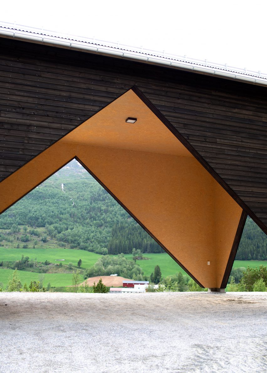 1/3 House by Rever & Drage