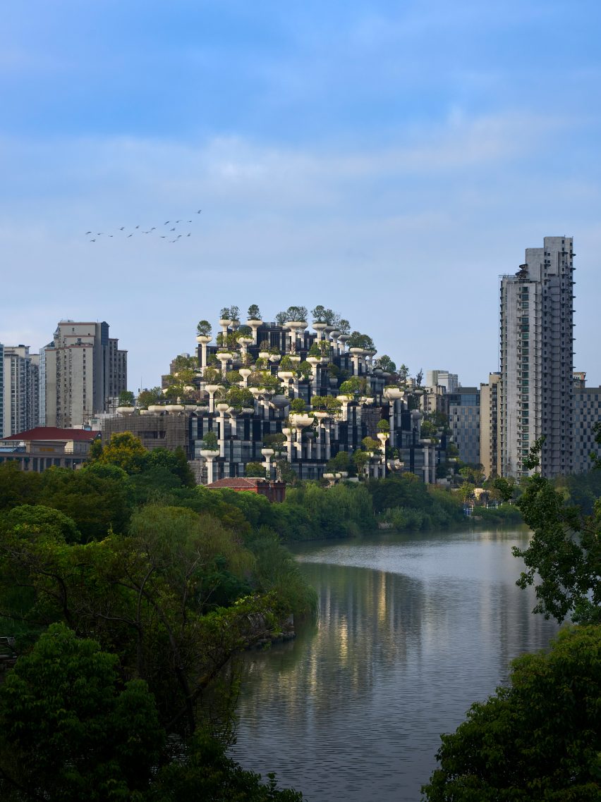 New photos of 1,000 Trees by Heatherwick Studio near completion in China