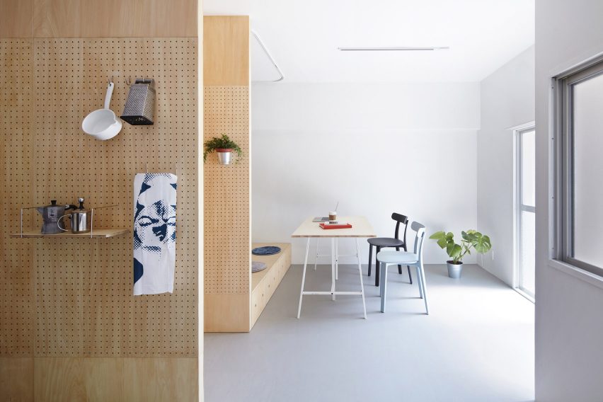 Apartments in Senri by Nmstudio Architects