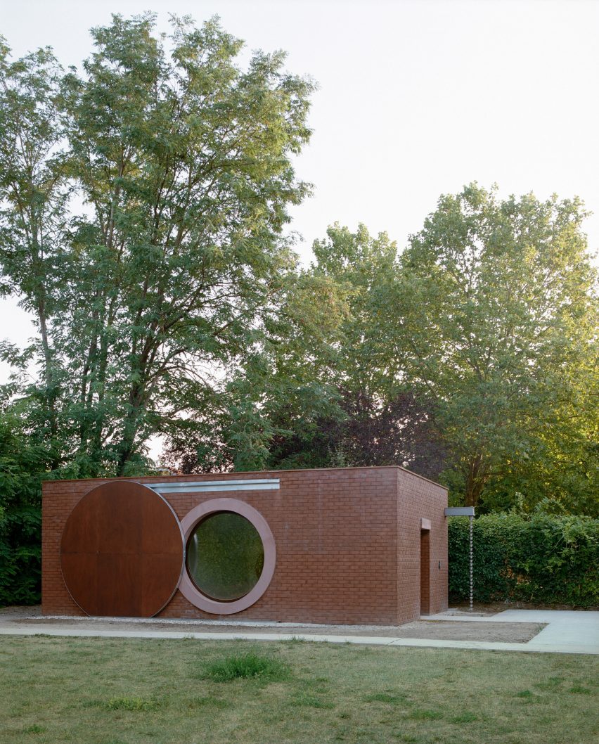 Archery House by Boman