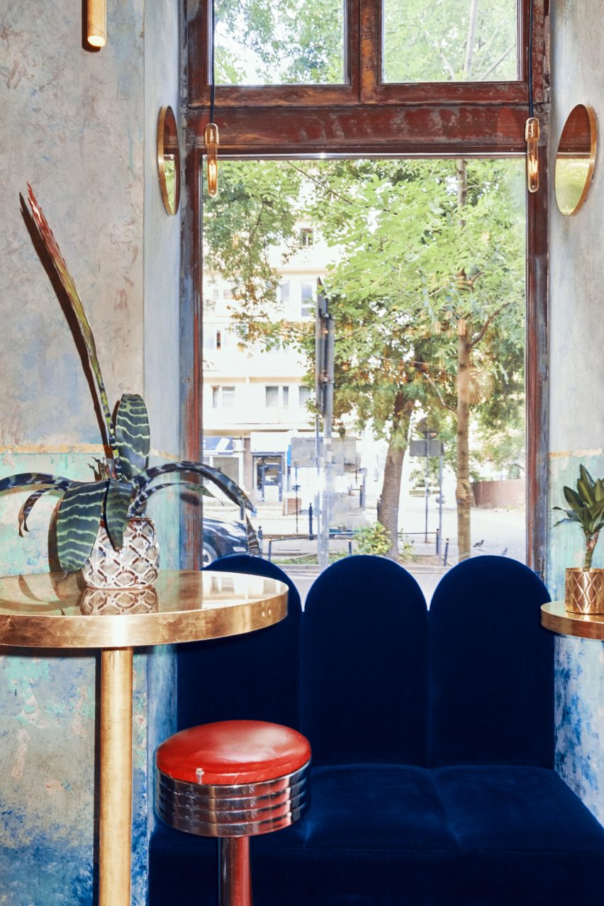 Aura bar, Warsaw, designed by Kacper Gronkiewicz