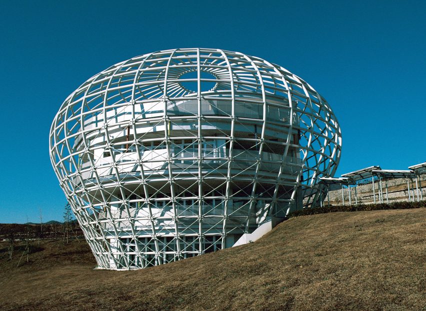 Yamanashi Museum of Fruit, Japan, 1994 by Itsuko Hasegawa
