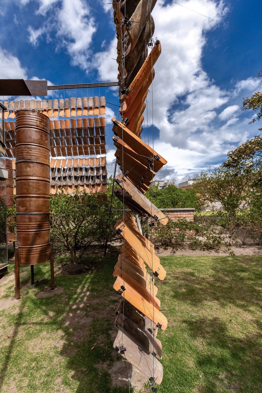 Casa de las Tejas Voladoras by Daniel Moreno Flores