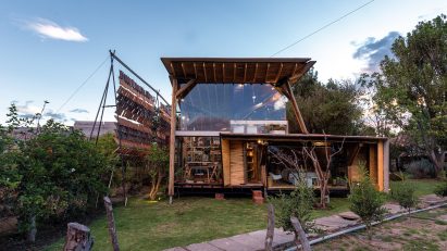 Casa de las Tejas Voladoras by Daniel Moreno Flores