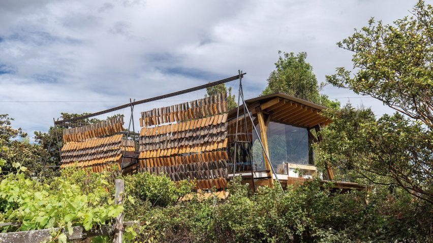 Casa de las Tejas Voladoras by Daniel Moreno Flores