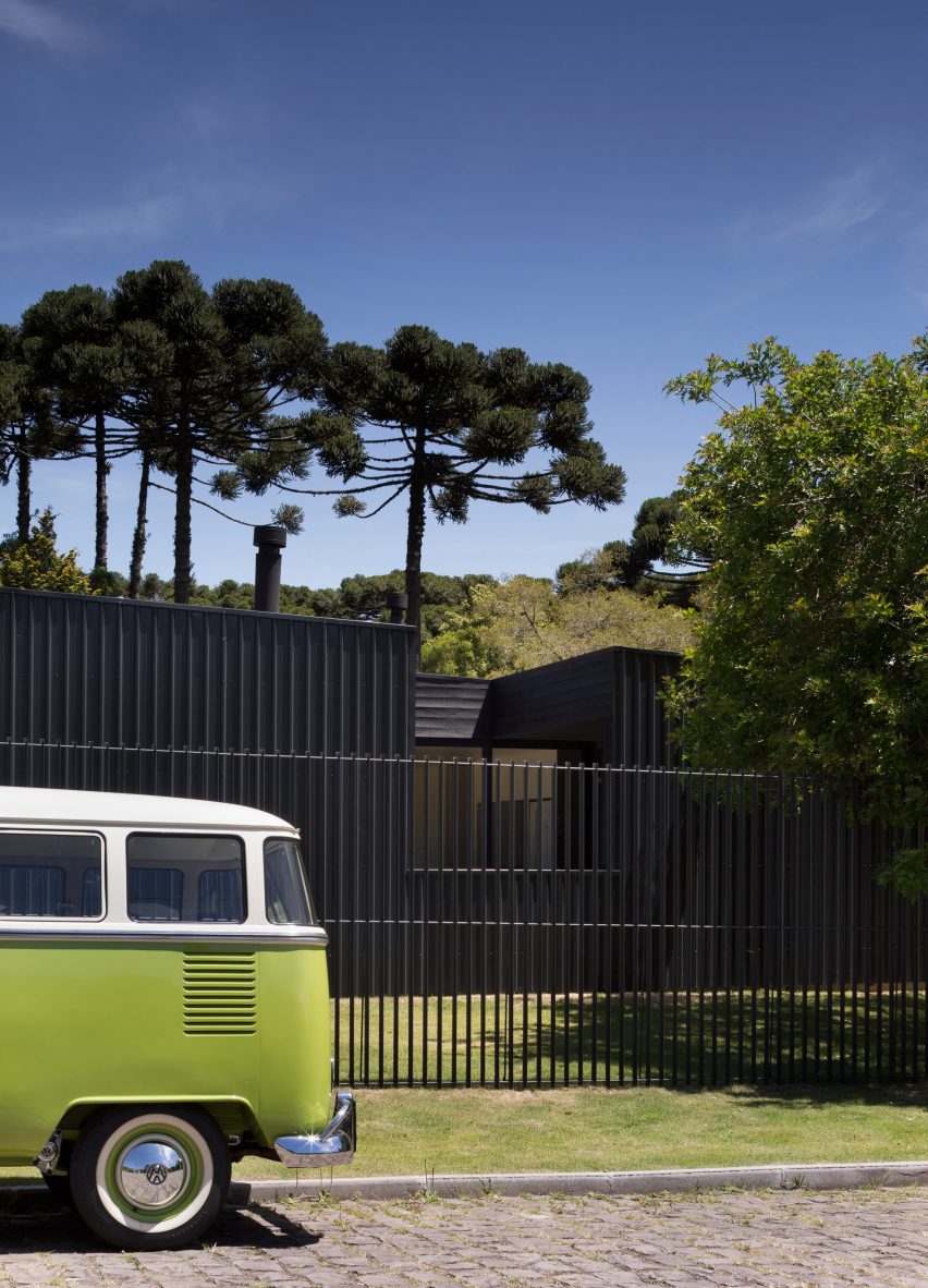 Casa de Lata by Sauermartins