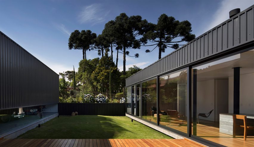 Casa de Lata by Sauermartins