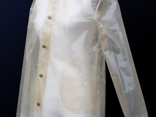 Charlotte McCurdy creates carbon negative raincoat from algae plastic