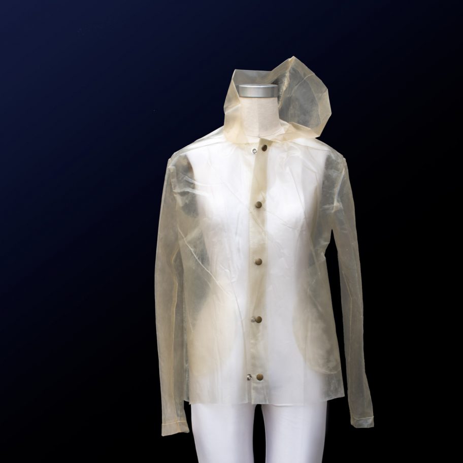 Charlotte McCurdy creates carbon negative raincoat from algae plastic