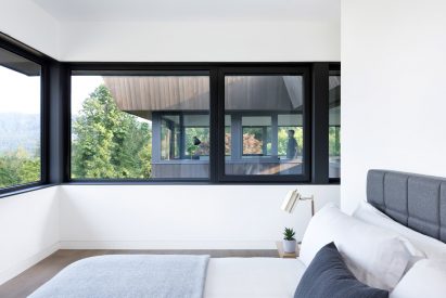 Deep Cove House by D'Arcy Jones Architects