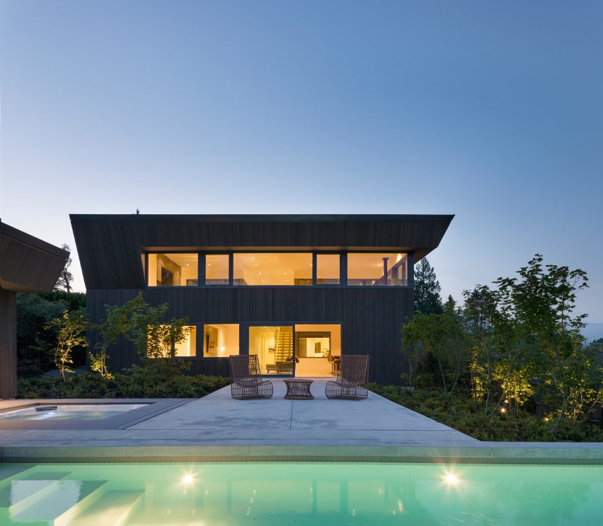 Deep Cove House by D'Arcy Jones Architects
