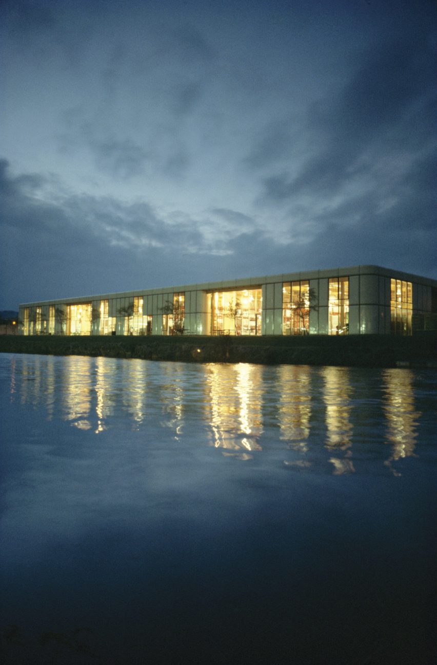 Herman Miller Factory in Bath by Grimshaw Farrell Partnership