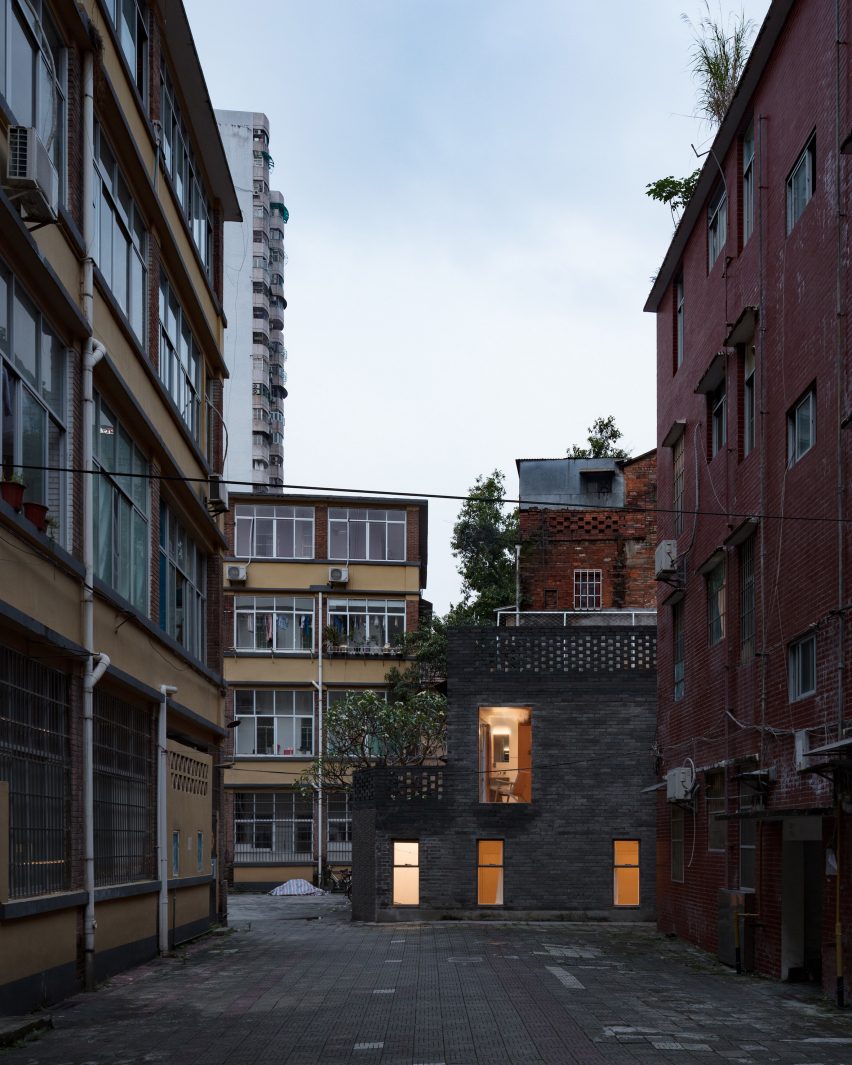 Hotel Far&Near XinYuqingli St by Kooo Architects in China
