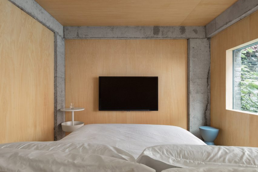 Hotel Far&Near XinYuqingli St by Kooo Architects in China