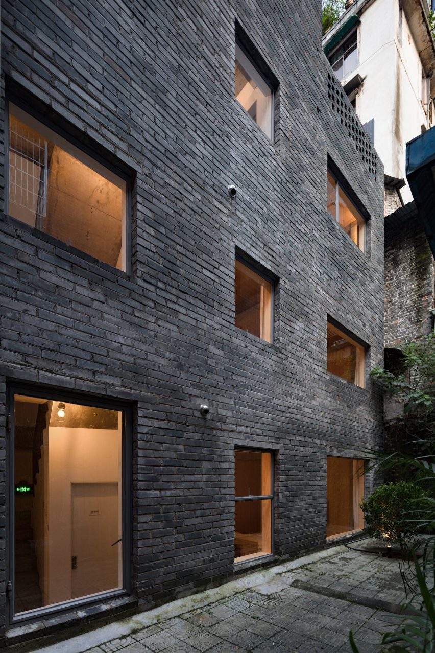 Hotel Far&Near XinYuqingli St by Kooo Architects in China
