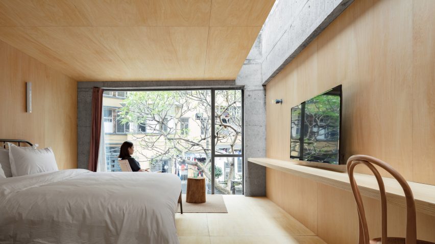 Hotel Far&Near XinYuqingli St by Kooo Architects in China