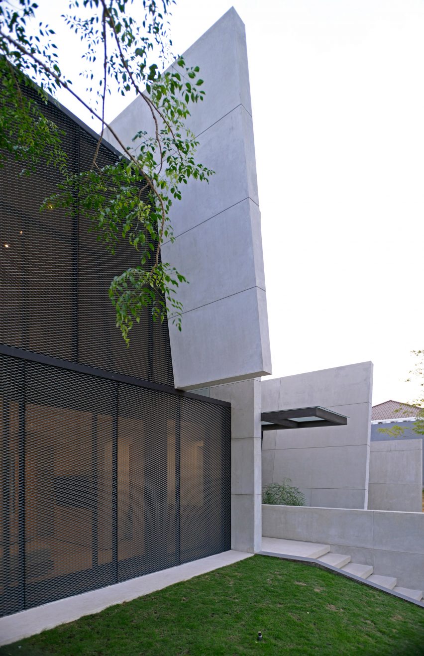 JJ House by Ivan Priatman in Surabaya, Indonesia