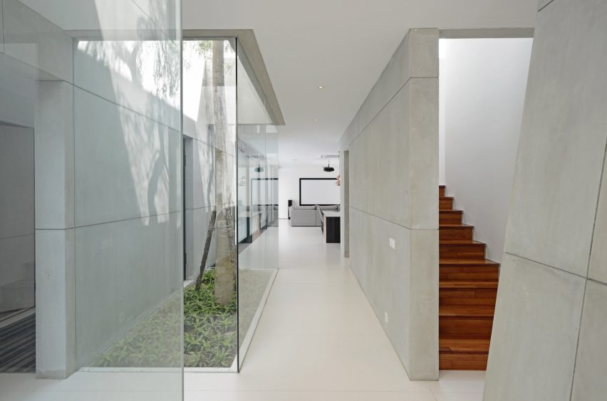 JJ House by Ivan Priatman in Surabaya, Indonesia