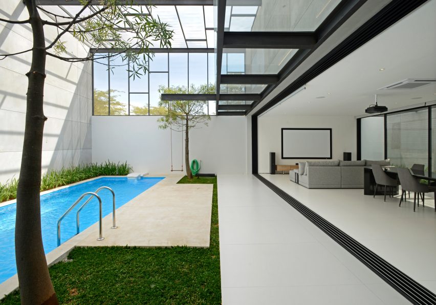 JJ House by Ivan Priatman in Surabaya, Indonesia