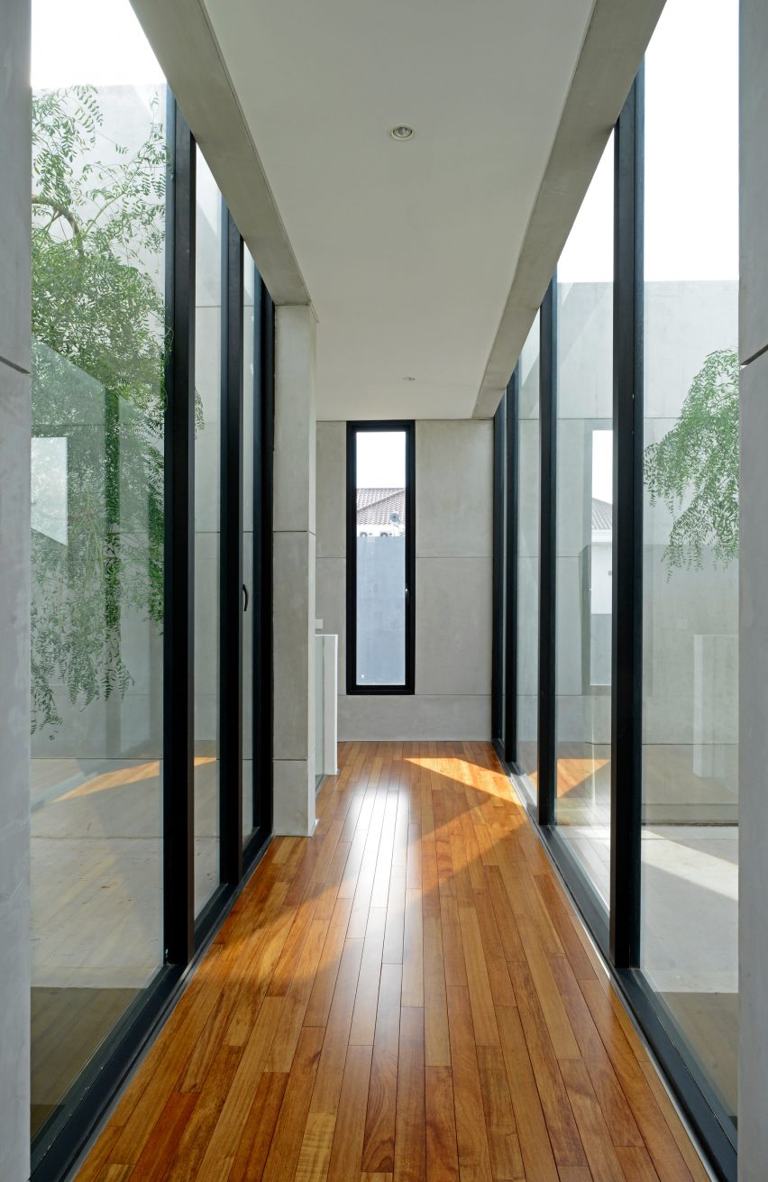 JJ House by Ivan Priatman in Surabaya, Indonesia