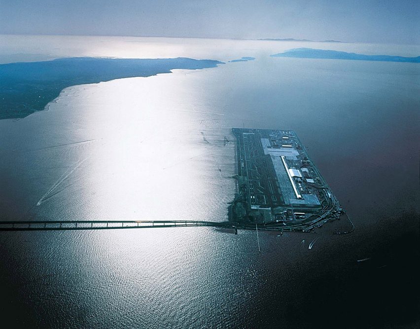 High-tech architecture: Kansai International Airport by Renzo Piano