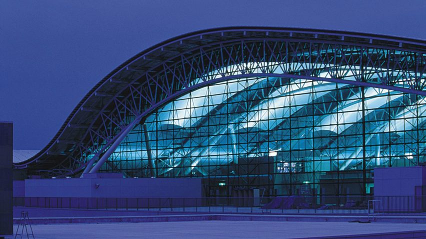 High-tech architecture: Kansai International Airport by Renzo Piano