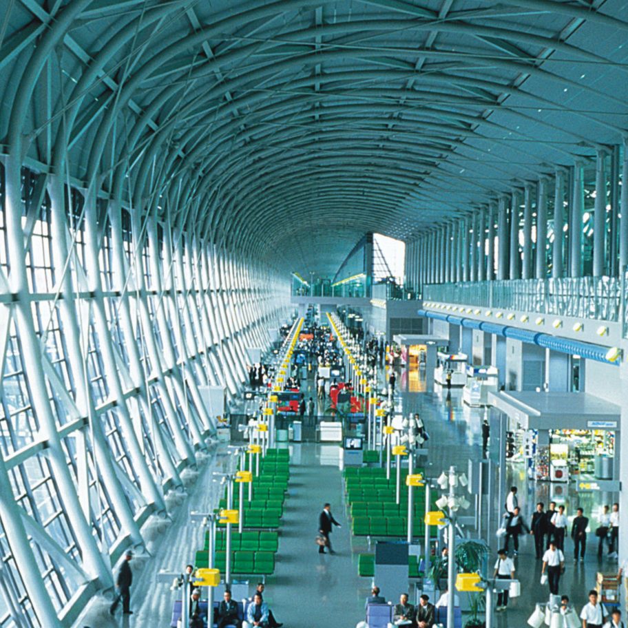 High-tech architecture: Kansai International Airport by Renzo Piano