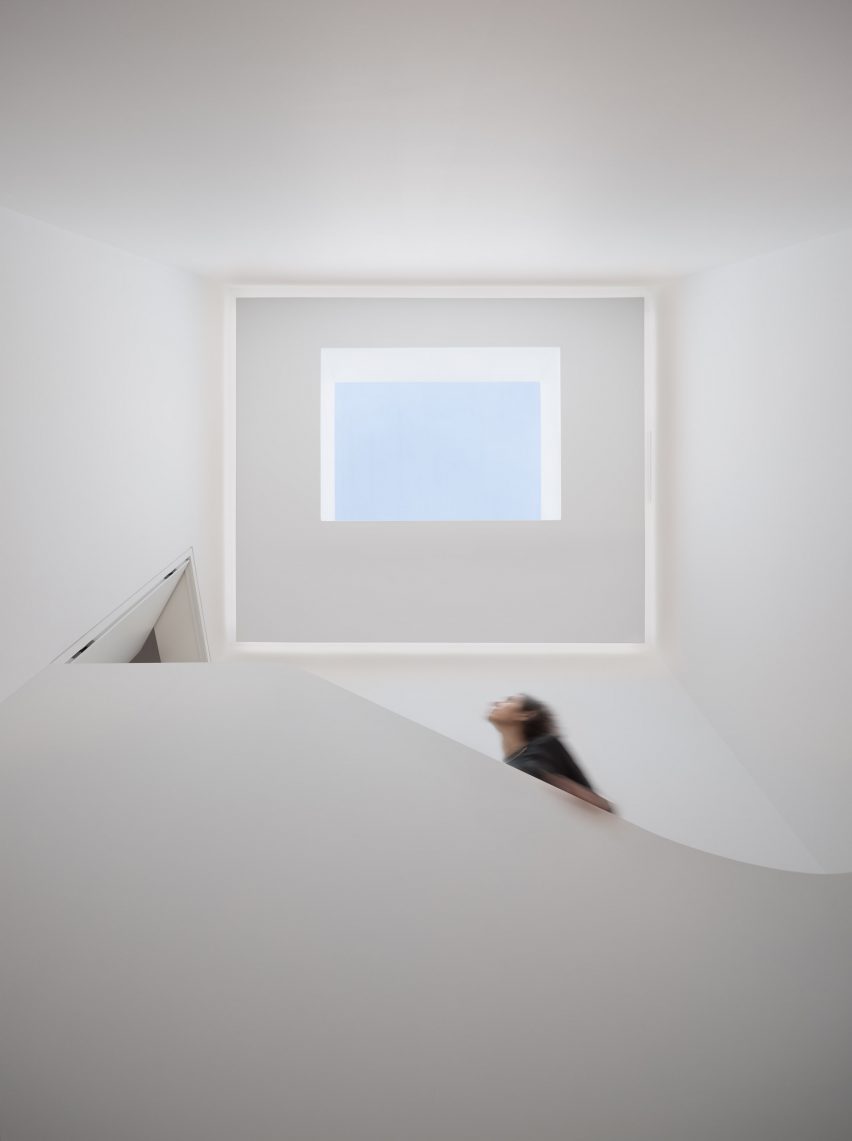 Light Falls by Flow Architecture and Maria Grazia Savito Architects