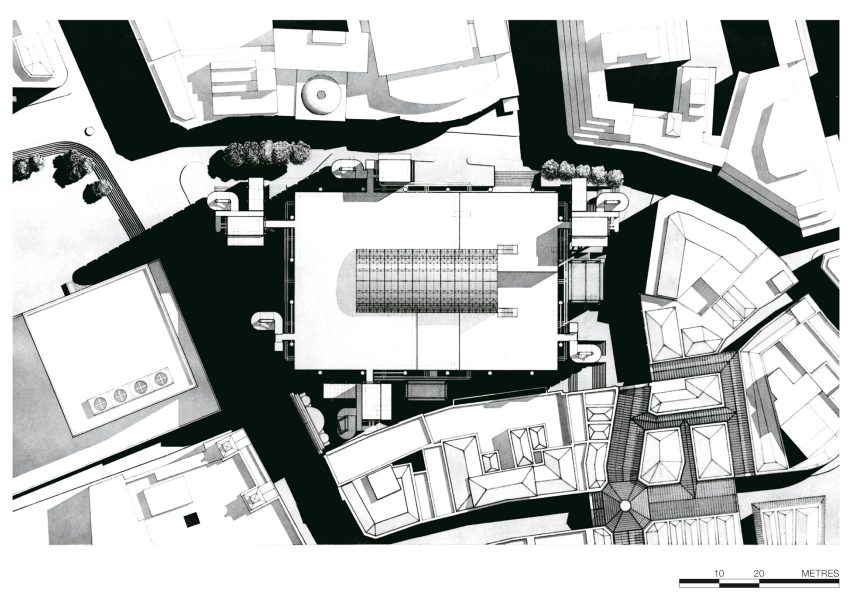 The Lloyd's building in London by Richard Rogers and Partners (now Rogers Stirk Harbour + Partners)