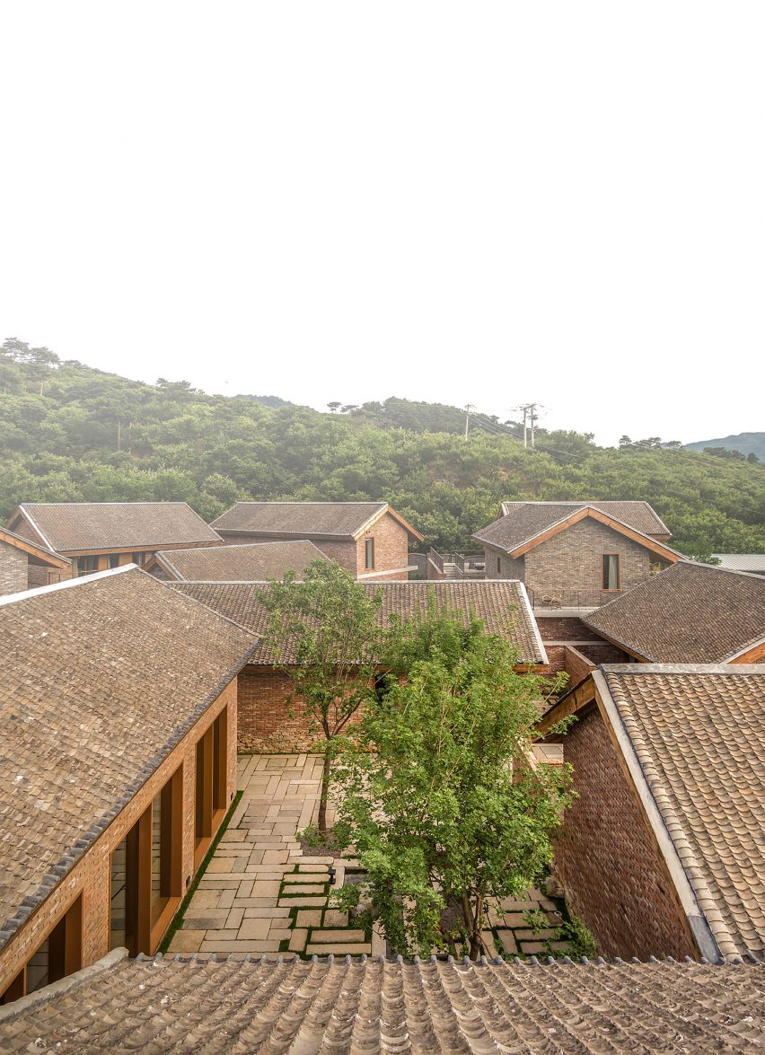 San Sa Village by llLab