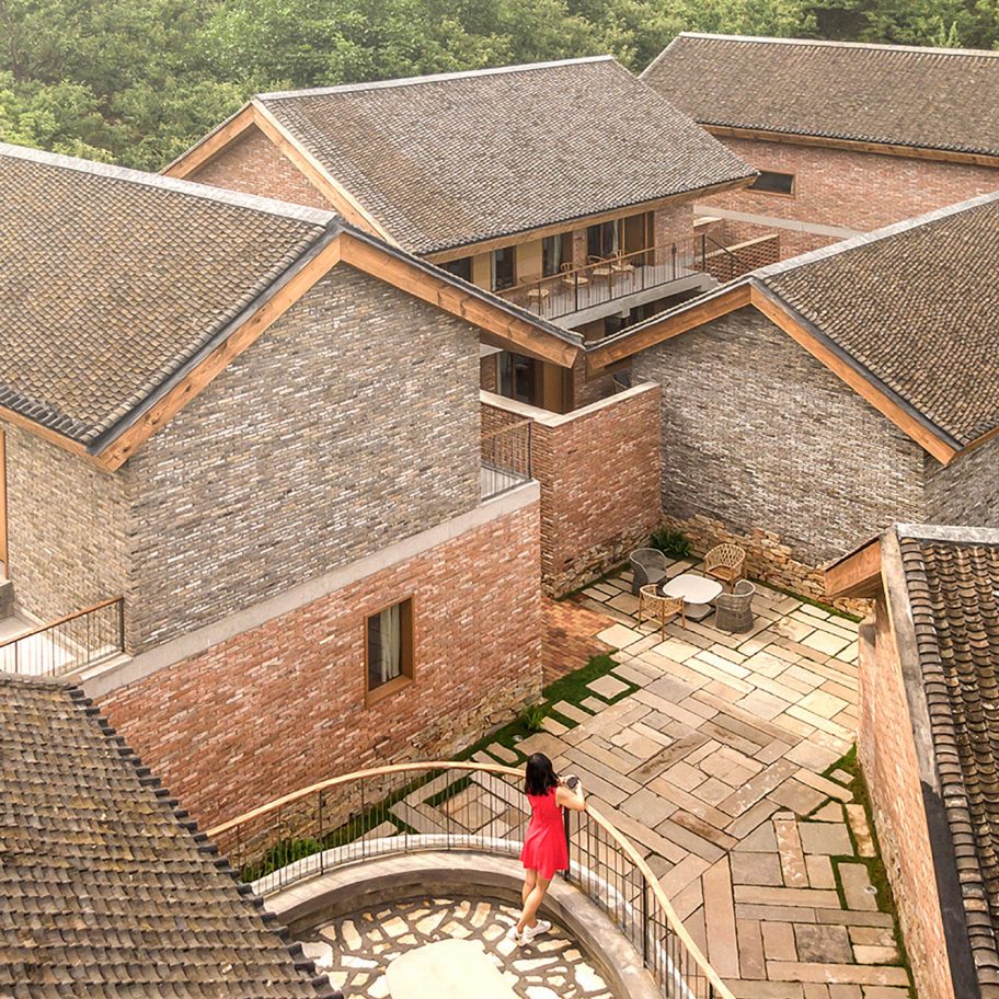 San Sa Village by llLab