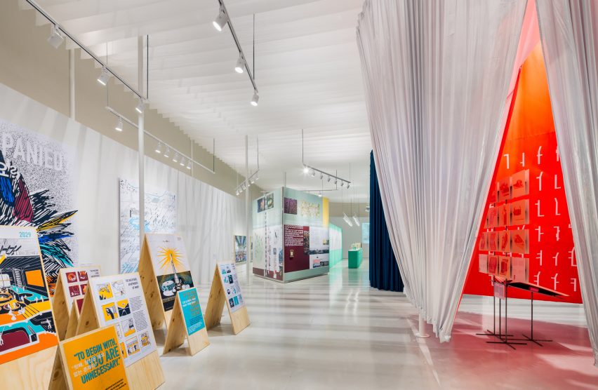 Thematic exhibition explored the "collective city" at the Seoul Biennale 2019