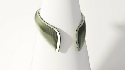 Seymourpowell's Atmosphère devices surround users in a "beauty bubble" to detoxify their surroundings