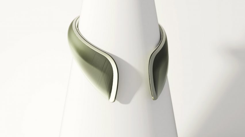Seymourpowell's Atmosphère devices surround users in a "beauty bubble" to detoxify their surroundings