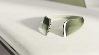 Seymourpowell's Atmosphère devices surround users in a "beauty bubble" to detoxify their surroundings