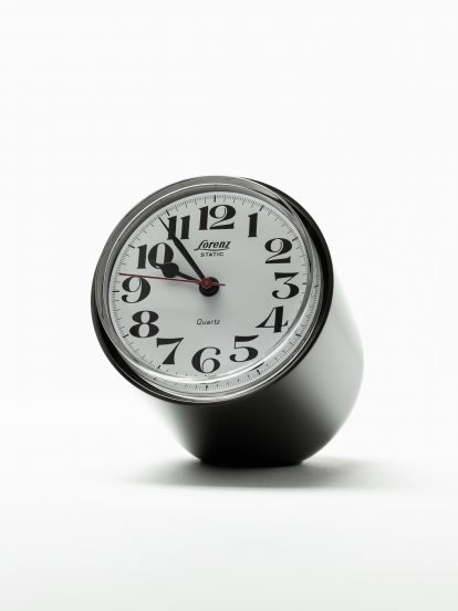 Static clock by Richard Sapper relaunched by Lorenz