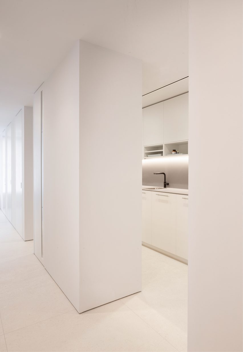 Swiss Concept Clinic by Francesc Rife Studio