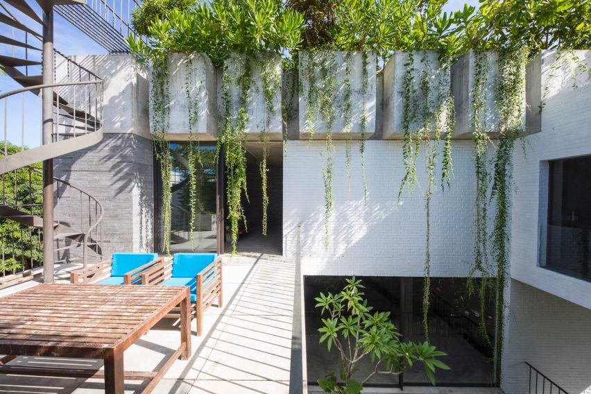 Thang House by Vo Trong Nghia Architects