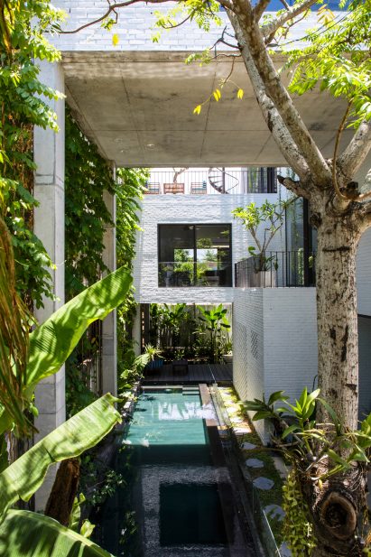 Thang House by Vo Trong Nghia Architects