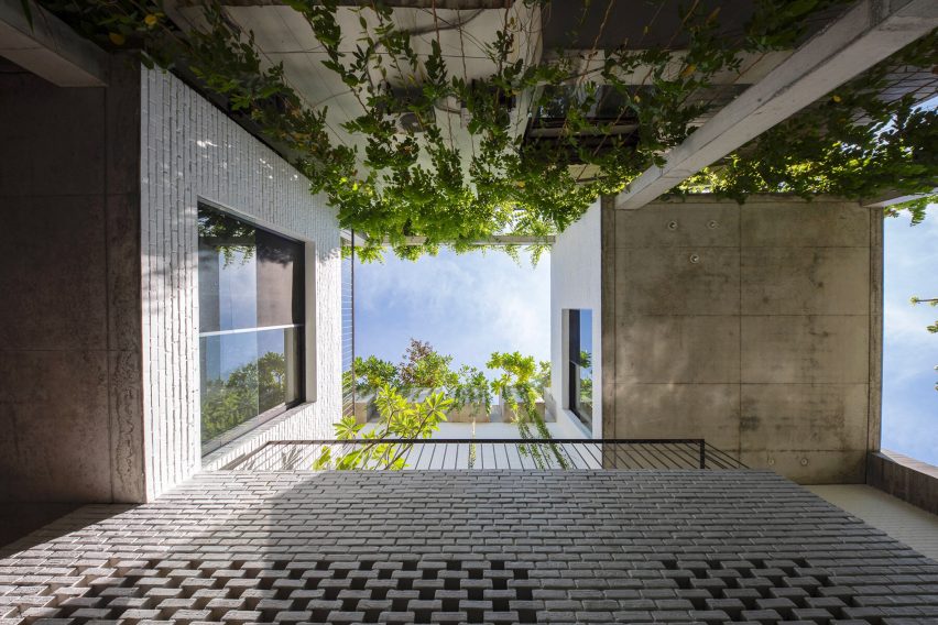 Thang House by Vo Trong Nghia Architects