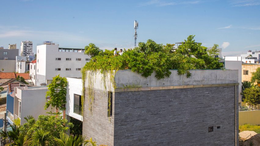 Thang House by Vo Trong Nghia Architects