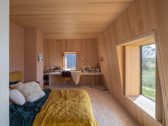 Villa Vught with hidden corridor by Mecanoo