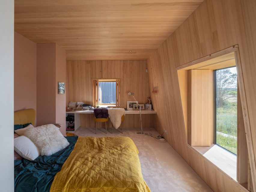 Villa Vught with hidden corridor by Mecanoo