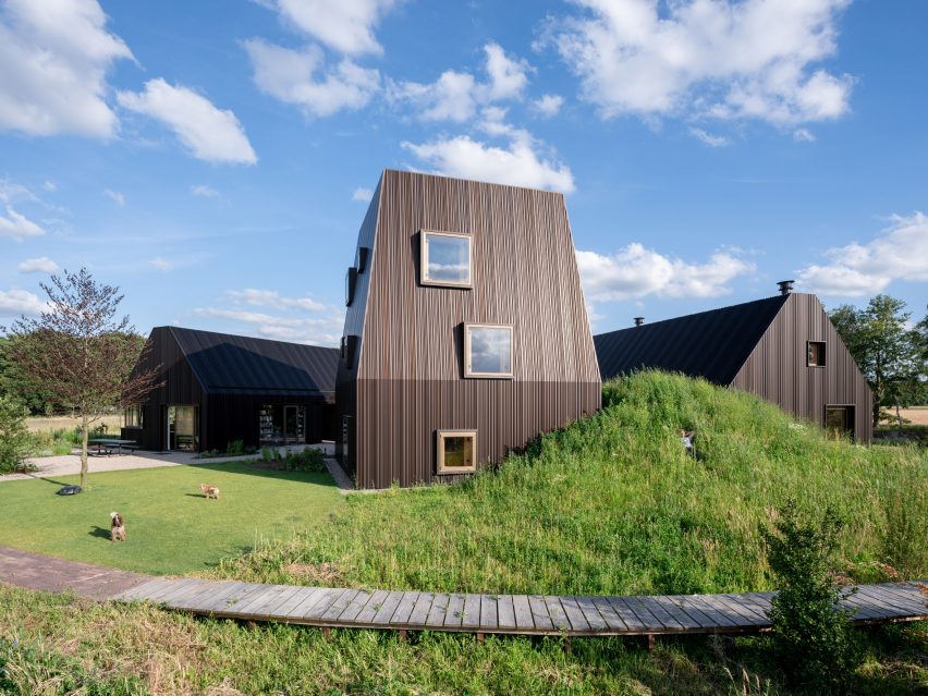 Villa Vught with hidden corridor by Mecanoo