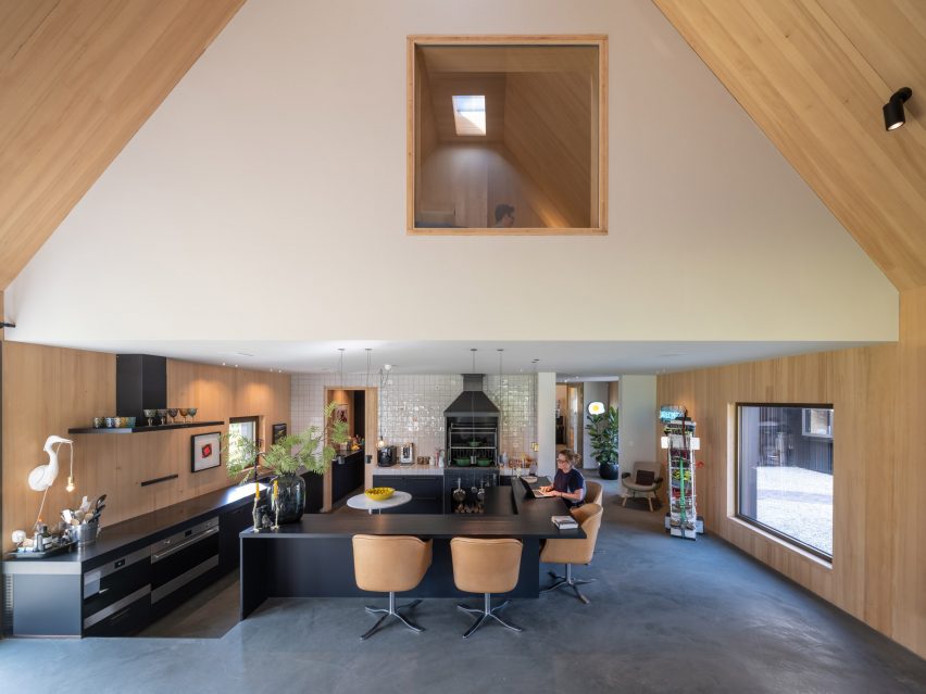 Villa Vught with hidden corridor by Mecanoo