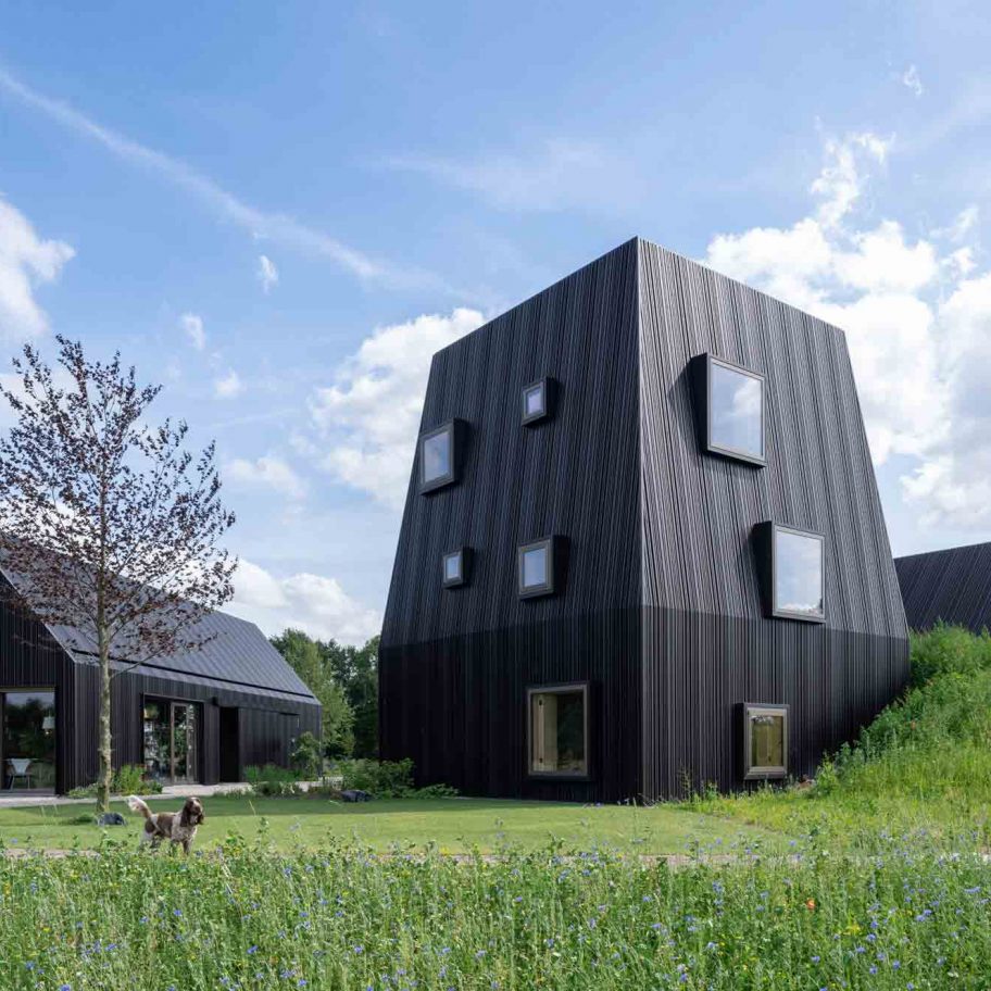 Villa Vught with hidden corridor by Mecanoo
