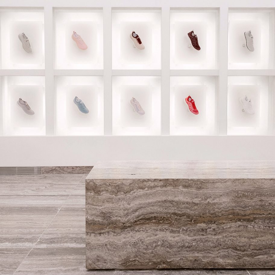 APL store LA